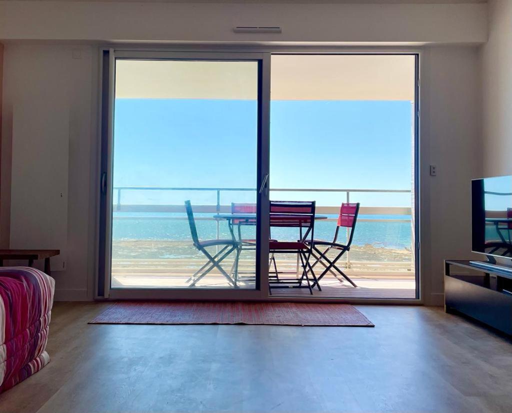 פורנישי Large Studio Direct Access To The Beach מראה חיצוני תמונה