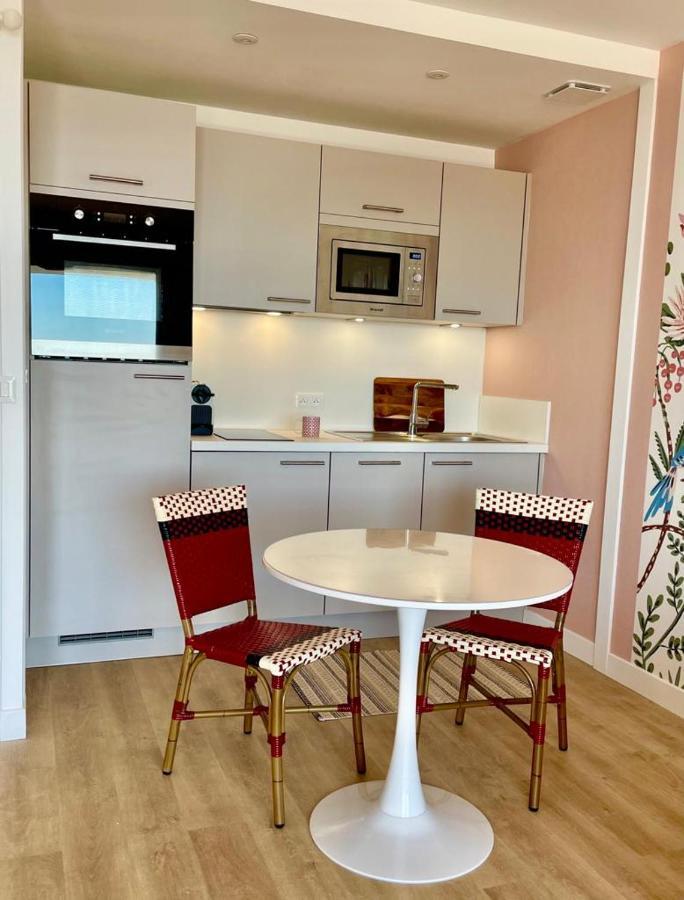 פורנישי Large Studio Direct Access To The Beach מראה חיצוני תמונה